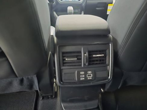 Certified 2025 Subaru Forester Limited w/ Popular Package AWD/4WD image 14