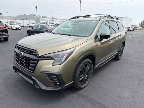 Used 2024 Subaru Ascent Onyx Edition AWD/4WD image 3