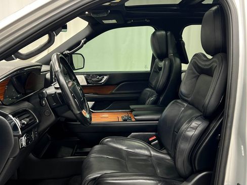 Used 2019 Lincoln Navigator Reserve w/ Cargo Package AWD/4WD image 14