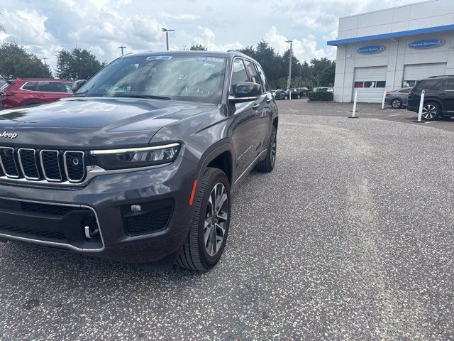 Used 2023 Jeep Grand Cherokee Overland w/ Adv Protech Group III AWD/4WD image 6