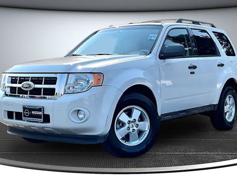 Used 2010 Ford Escape XLT FWD image 4