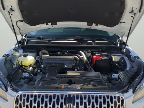 New 2026 Lincoln Corsair Premiere FWD image 24
