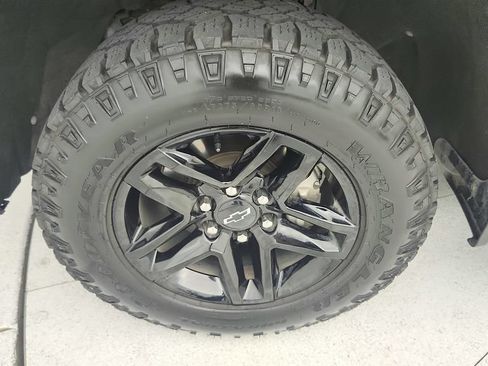 Used 2021 Chevrolet Silverado 1500 Custom Trail Boss AWD/4WD image 26