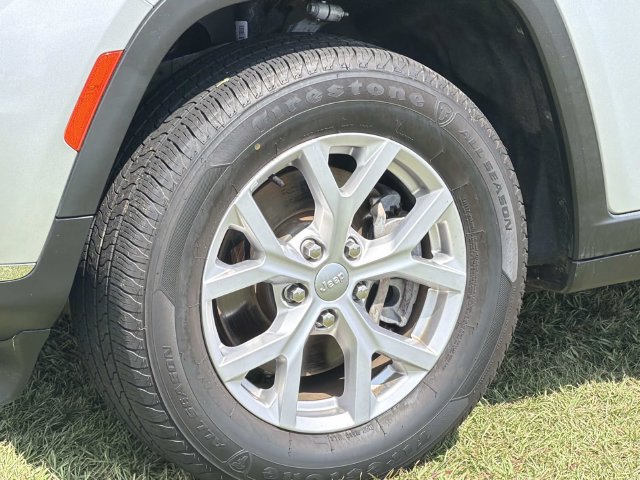 Used 2022 Jeep Grand Cherokee L Limited RWD image 15