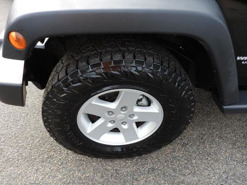 Used 2015 Jeep Wrangler Unlimited Sport w/ Quick Order Package 24S image 19