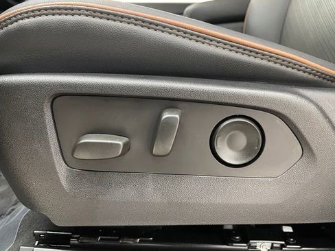 Certified 2024 GMC Canyon AT4 w/ AT4 Premium Package image 13