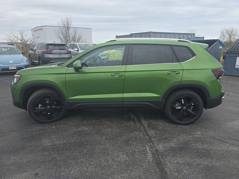 New 2025 Volkswagen Taos SEL image 13