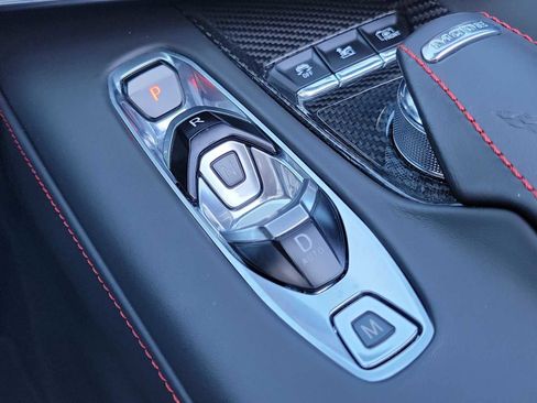 Used 2021 Chevrolet Corvette Stingray Premium Conv w/ Z51 Performance Package RWD image 31