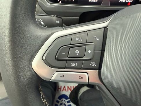 Certified 2023 Volkswagen Tiguan SE w/ Panoramic Sunroof Package image 23