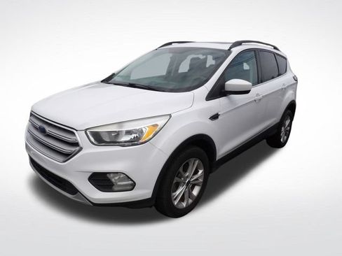 Used 2018 Ford Escape SE FWD image 10
