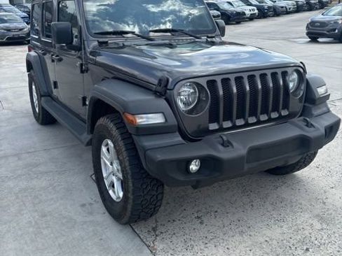 Used 2019 Jeep Wrangler Unlimited Sport S image 13