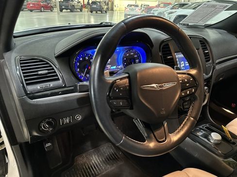 Used 2018 Chrysler 300 S w/ Safetytec Plus Group image 9
