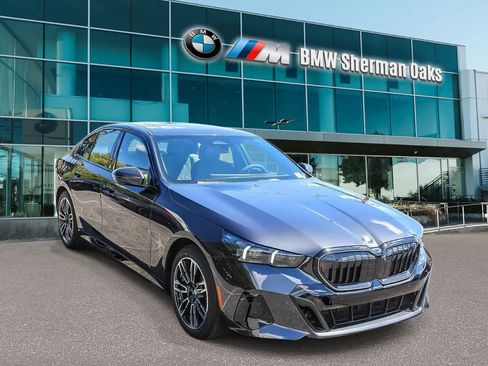 New 2027 BMW 530i RWD image 3
