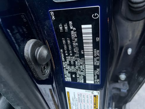 Used 2022 Toyota 4Runner SR5 image 9