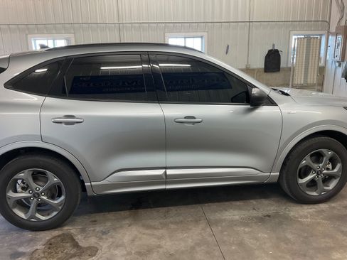 Used 2024 Ford Escape ST-Line w/ Tech Pack #1 AWD/4WD image 6