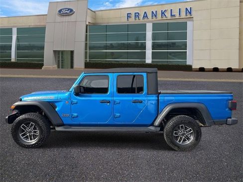 Used 2024 Jeep Gladiator Mojave image 4