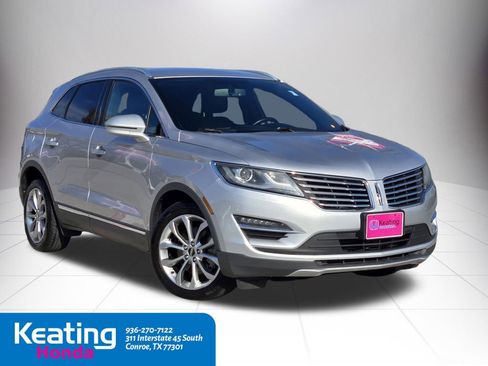 Used 2018 Lincoln MKC Select w/ Select Plus Package image 3