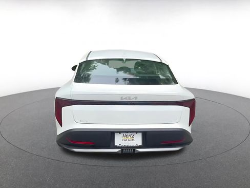 Used 2025 Kia K4 LXS FWD image 12