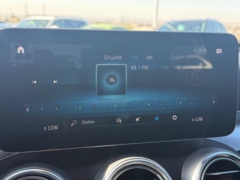 Used 2022 Mercedes-Benz GLC 300 4MATIC image 23