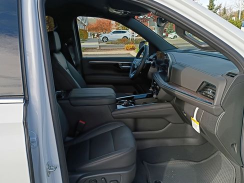 New 2026 Chevrolet Suburban LT w/ Comfort Package image 20