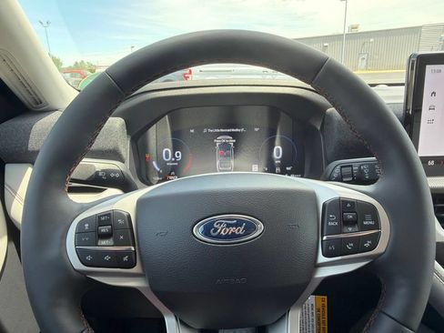 New 2026 Ford Explorer Active w/ Active Comfort Package AWD/4WD image 14