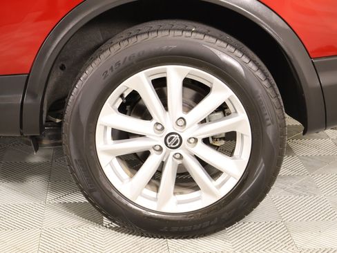 Used 2019 Nissan Rogue Sport SV image 17