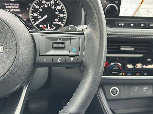 Certified 2023 Nissan Rogue SL w/ SL Premium Package image 16