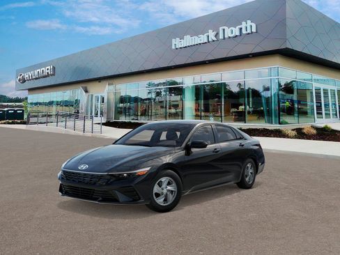 New 2026 Hyundai Elantra SE FWD image 1
