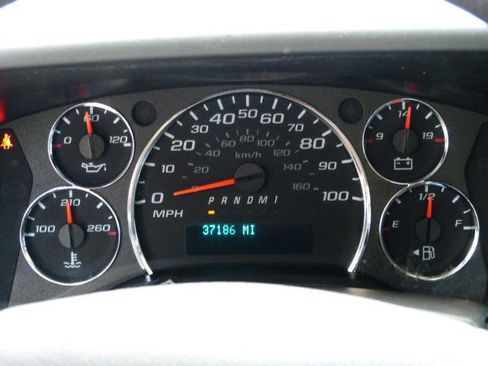 Used 2022 Chevrolet Express 2500 w/ Driver Convenience Package image 31