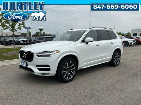 Used 2018 Volvo XC90 T5 Momentum w/ Momentum Plus Package AWD/4WD image 1