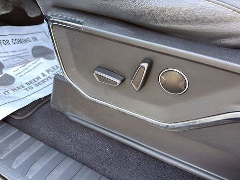 Used 2023 Ford F150 Lariat w/ Equipment Group 502A High image 25