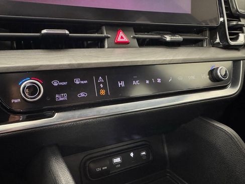 Used 2023 Kia Sportage X-Pro AWD/4WD image 17