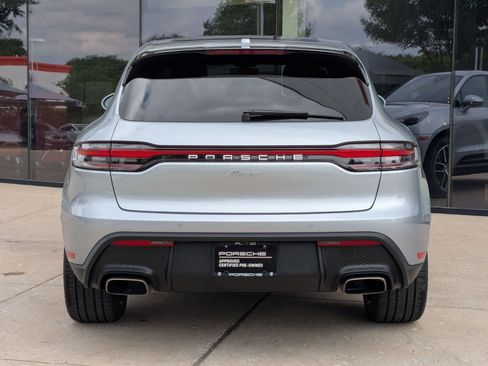 Certified 2026 Porsche Macan AWD/4WD image 10