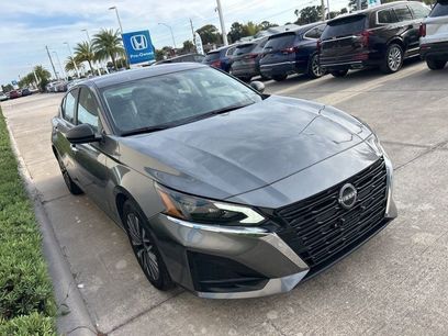Used 2024 Nissan Altima 2.5 SV