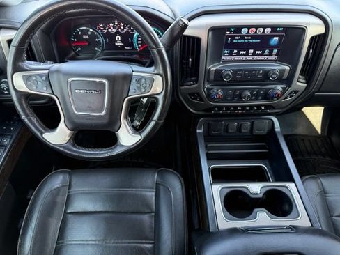 Used 2019 GMC Sierra 2500 Denali w/ Duramax Plus Package AWD/4WD image 3