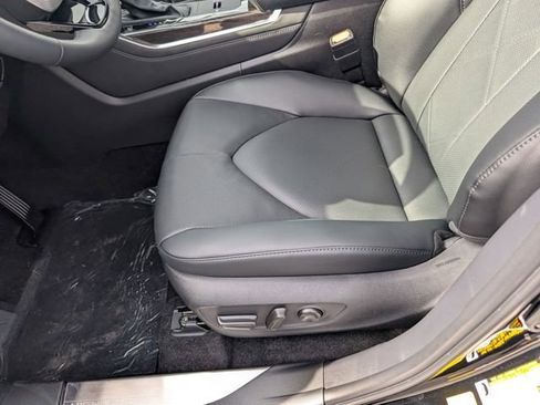 New 2026 Toyota Highlander Platinum image 22