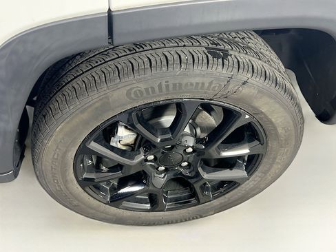 Used 2022 Jeep Compass Altitude w/ Convenience Group image 29