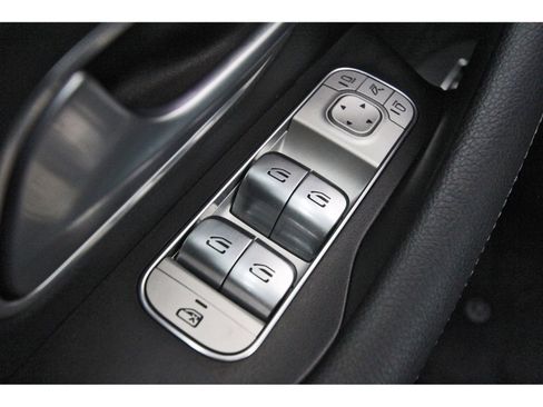 Used 2024 Mercedes-Benz GLE 350 4MATIC image 23