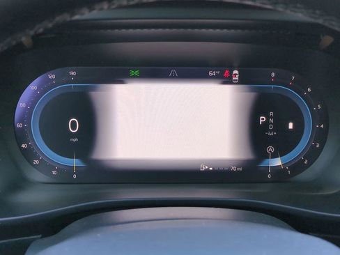 New 2025 Volvo XC40 B5 Core w/ Protection Package Premier image 23