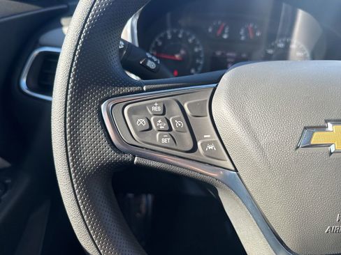 Used 2024 Chevrolet Equinox LS image 15