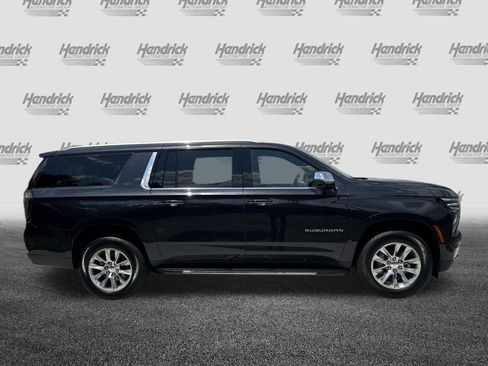 Used 2025 Chevrolet Suburban Premier RWD image 11