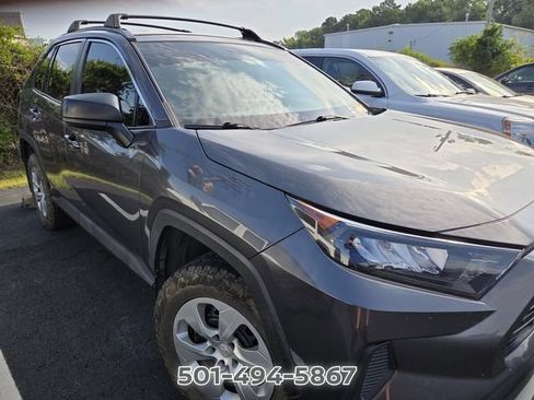 Used 2021 Toyota RAV4 LE FWD image 8
