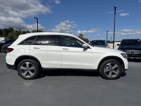 Used 2022 Mercedes-Benz GLC 300 image 4