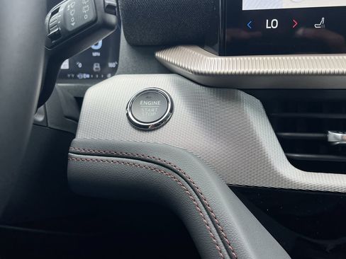 New 2026 Ford Explorer Active RWD image 6