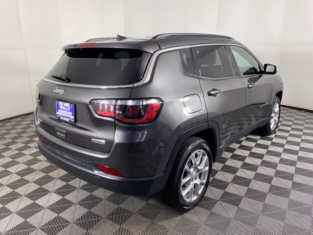 Used 2023 Jeep Compass Latitude AWD/4WD image 7