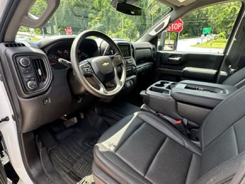 Used 2024 Chevrolet Silverado 2500 W/T w/ WT Convenience Package AWD/4WD image 10