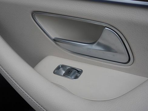 Used 2025 Mercedes-Benz GLE 350 4MATIC image 36