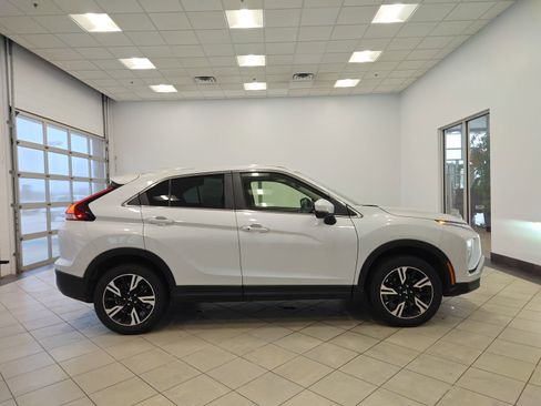 Used 2025 Mitsubishi Eclipse Cross SE image 2