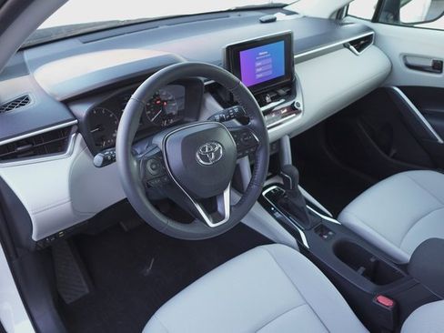 Certified 2023 Toyota Corolla Cross LE image 12