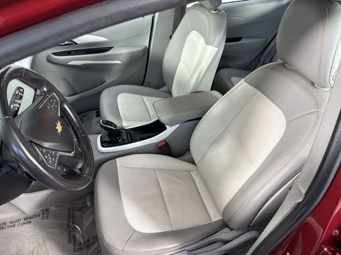 Used 2020 Chevrolet Bolt Premier FWD image 19